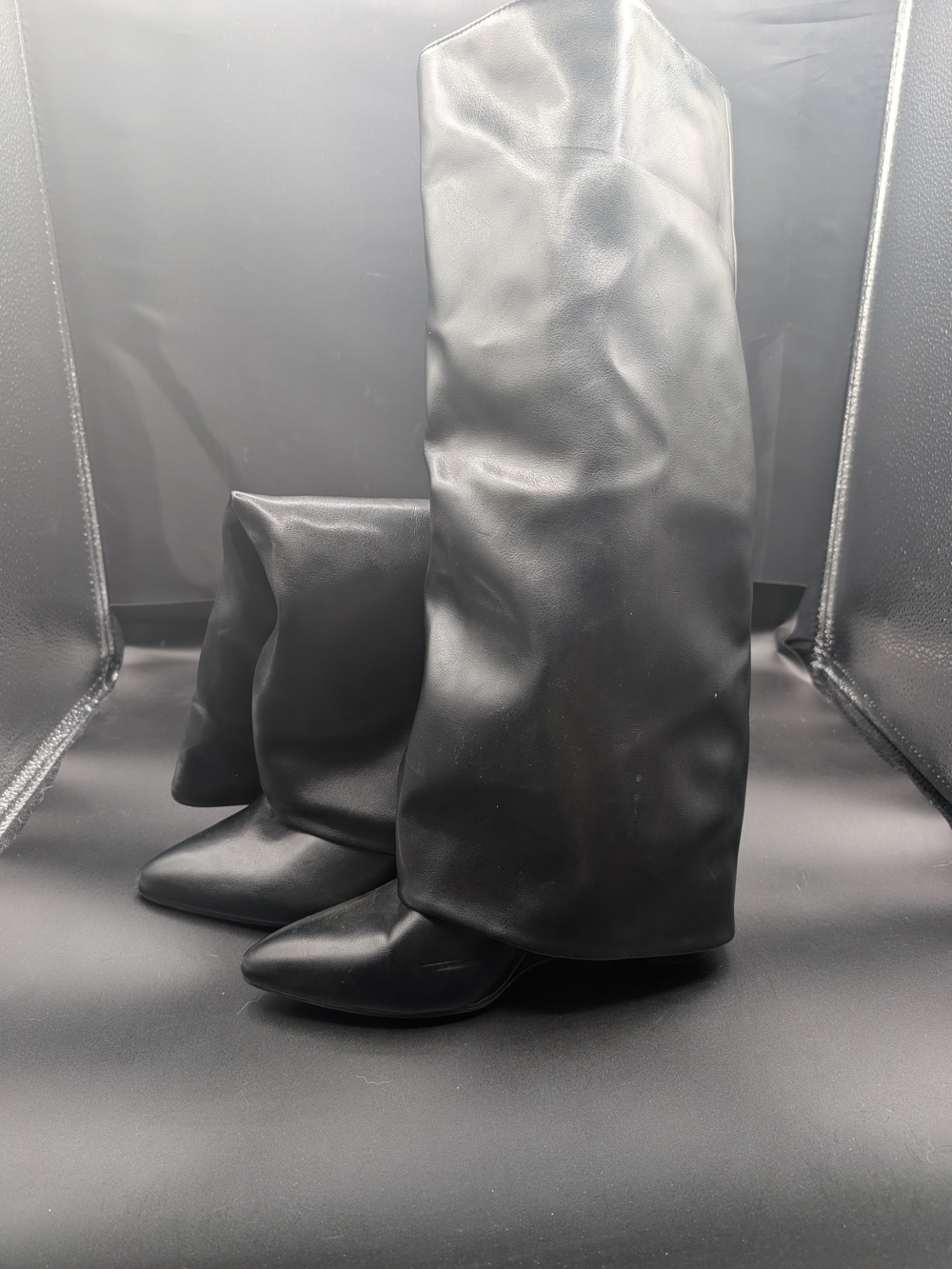 Women’s Black Knee-High Slouch Leather Boots